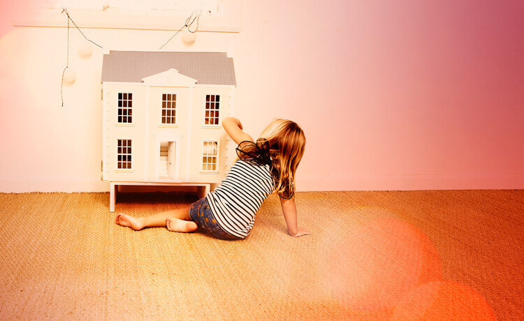 https://virginmoney.com.au/content/dam/virginmoney/content-tiles/tile_little-girl-house.jpg